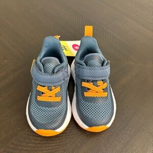 All in Motion Kids Sneakers Toddler Boys Size 5 Gray and Orange Tennis Shoes